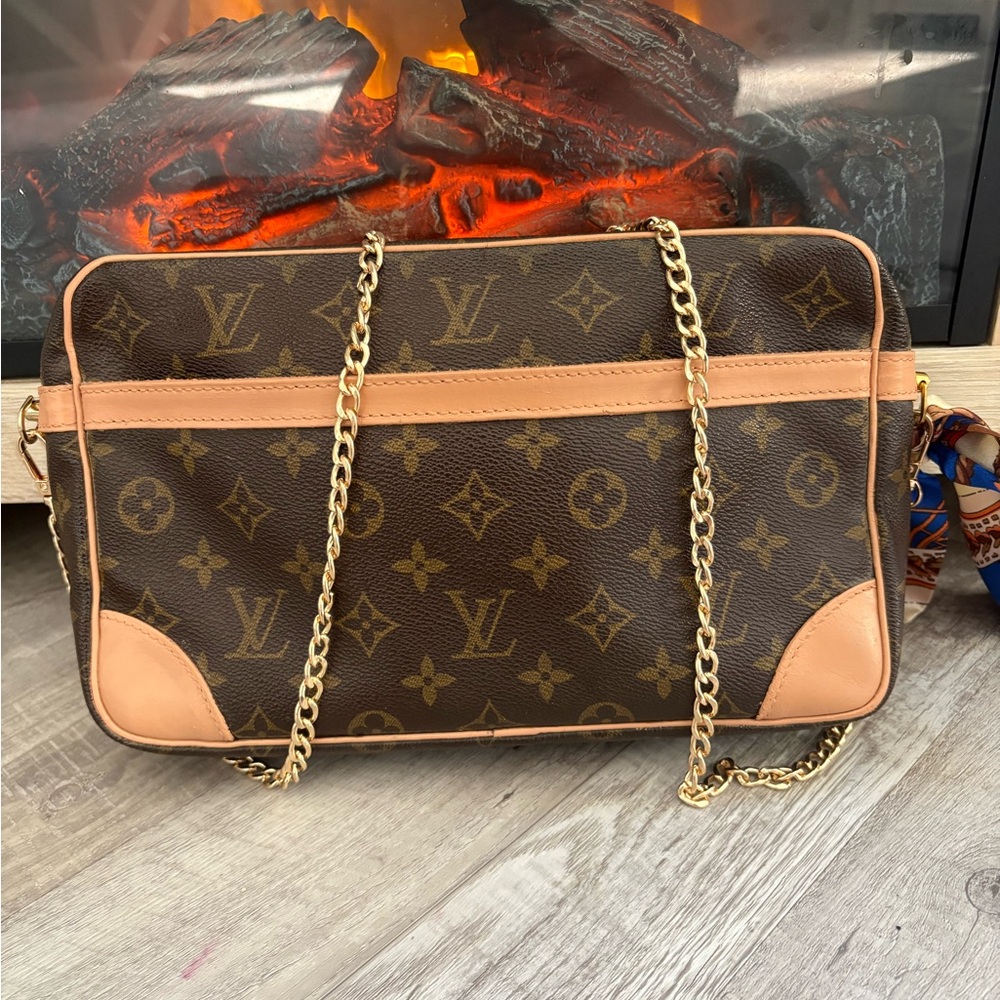 Louis Vuitton Compiegne 28 crossbody bag purse handbag tote clutch authentic
